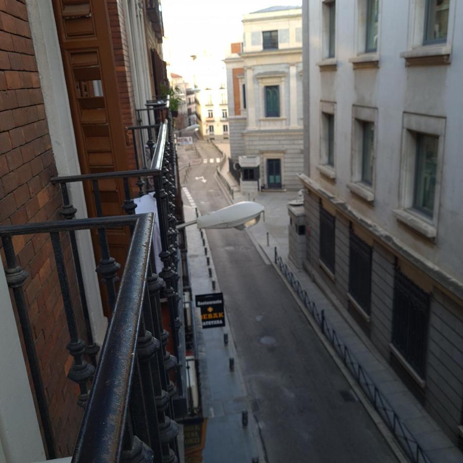 Hostal Oporto Madrid Luaran gambar