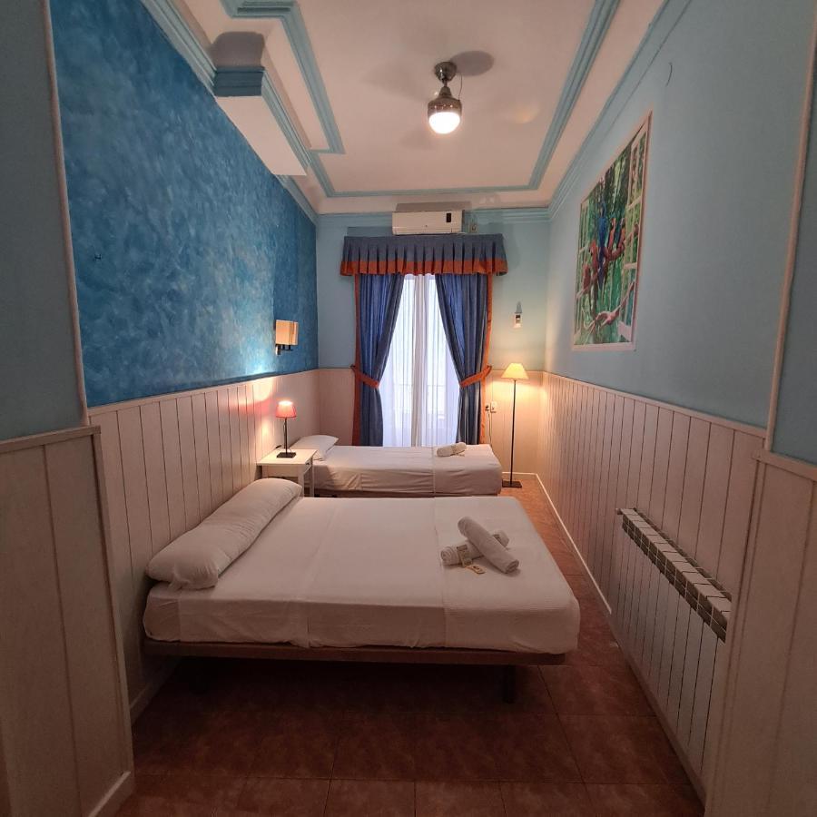 Hostal Oporto Madrid Luaran gambar
