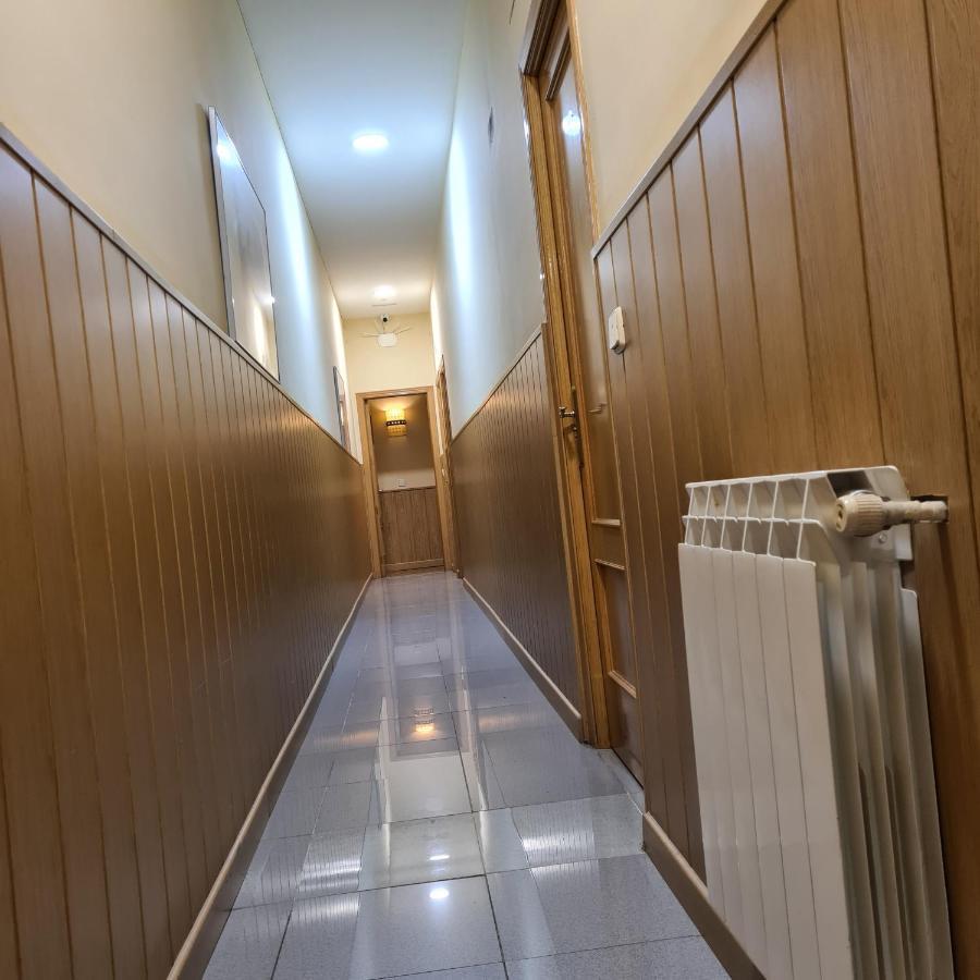 Hostal Oporto Madrid Luaran gambar