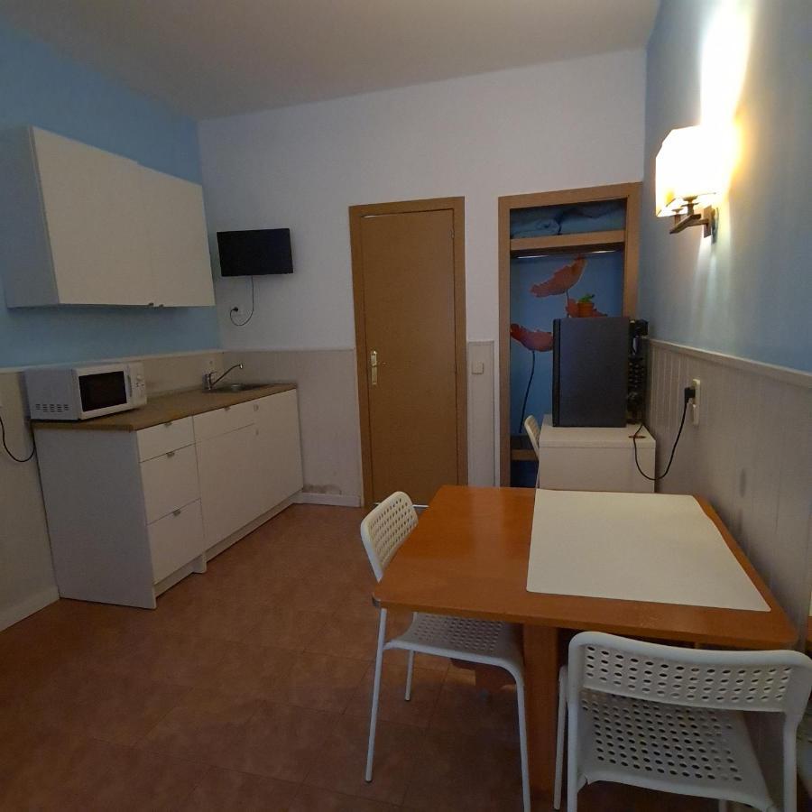 Hostal Oporto Madrid Luaran gambar
