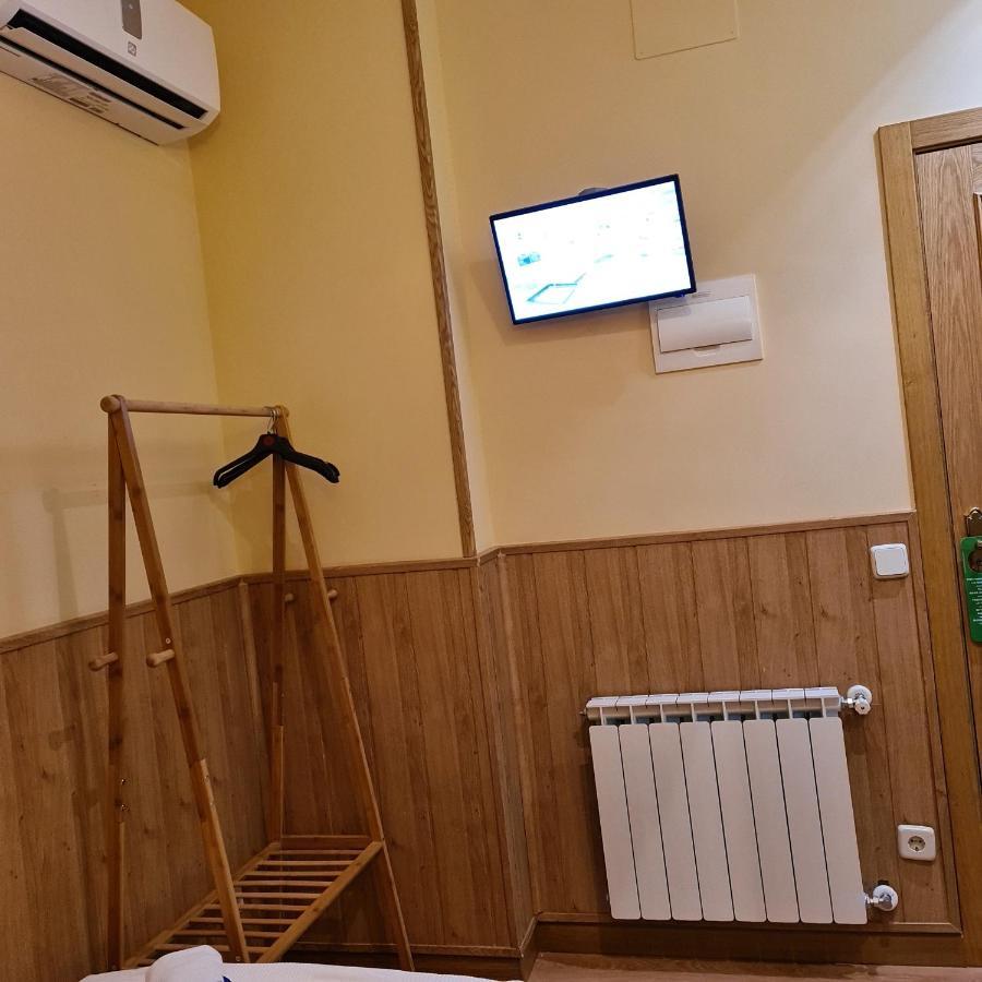 Hostal Oporto Madrid Luaran gambar