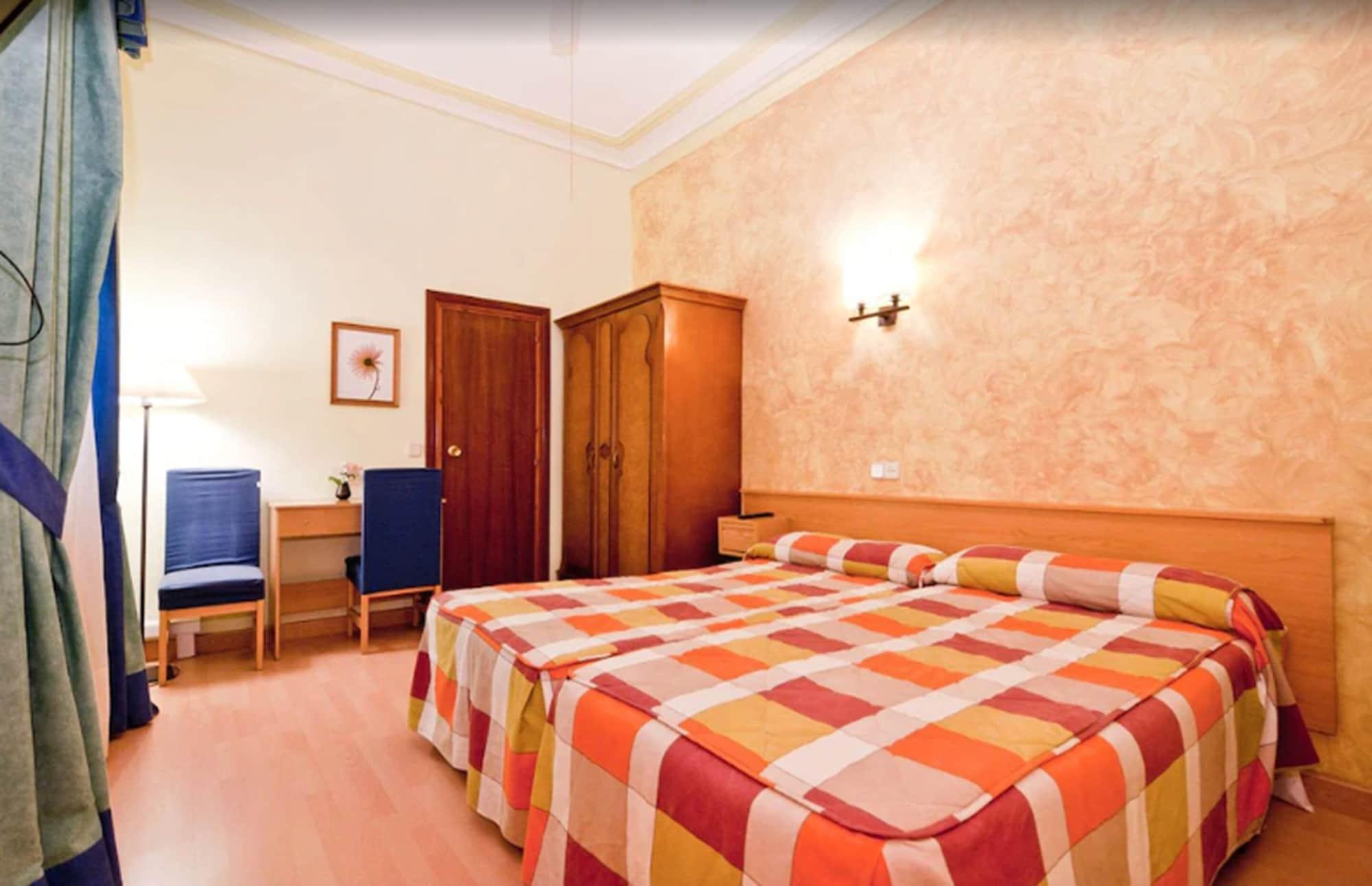 Hostal Oporto Madrid Luaran gambar