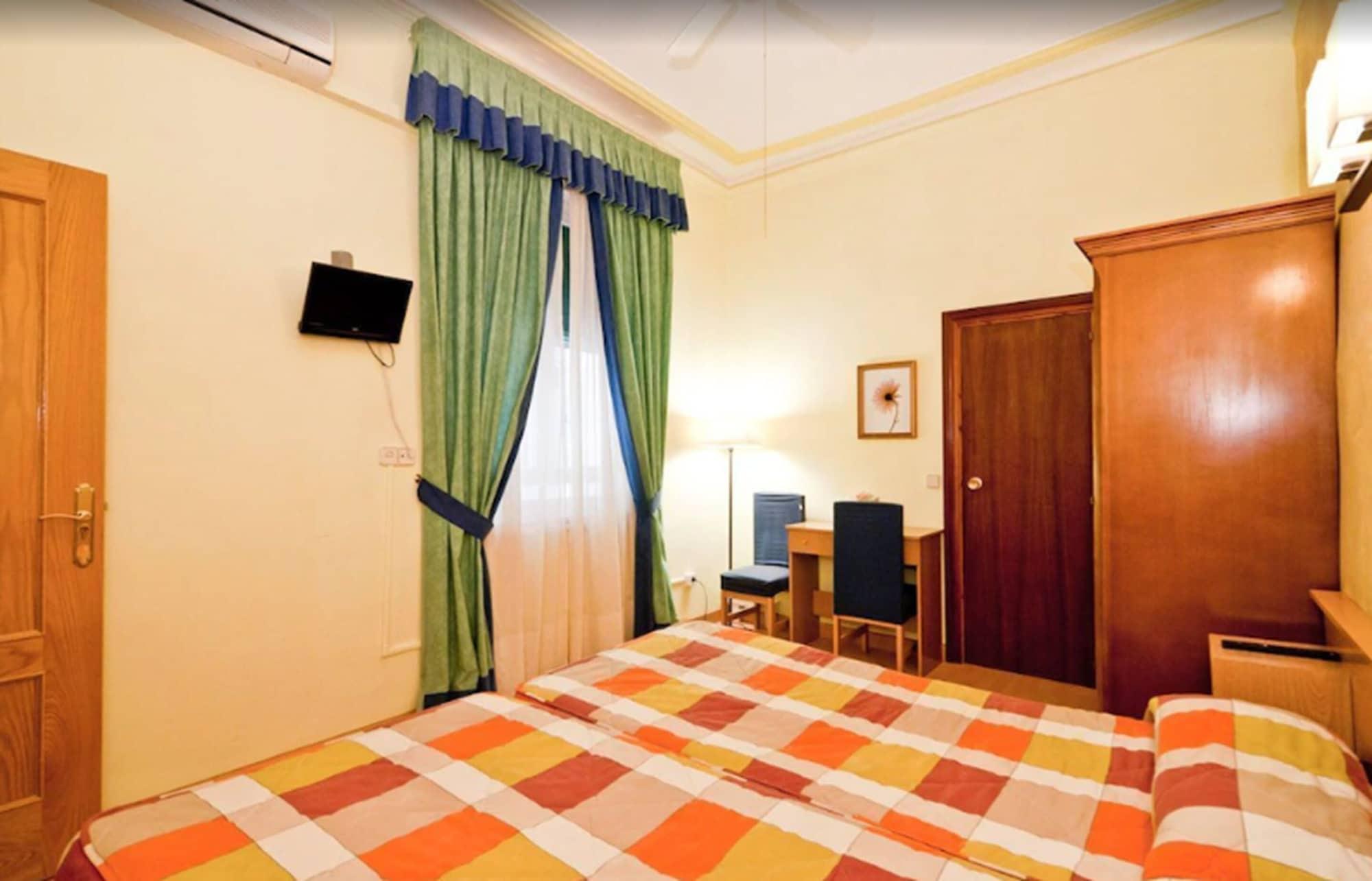 Hostal Oporto Madrid Luaran gambar