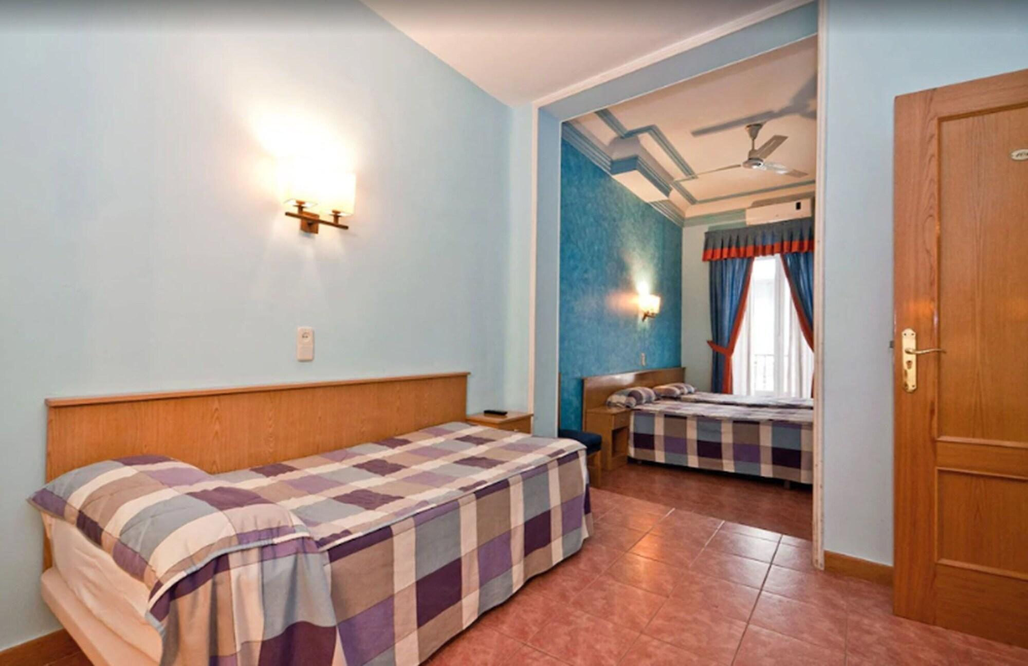Hostal Oporto Madrid Luaran gambar